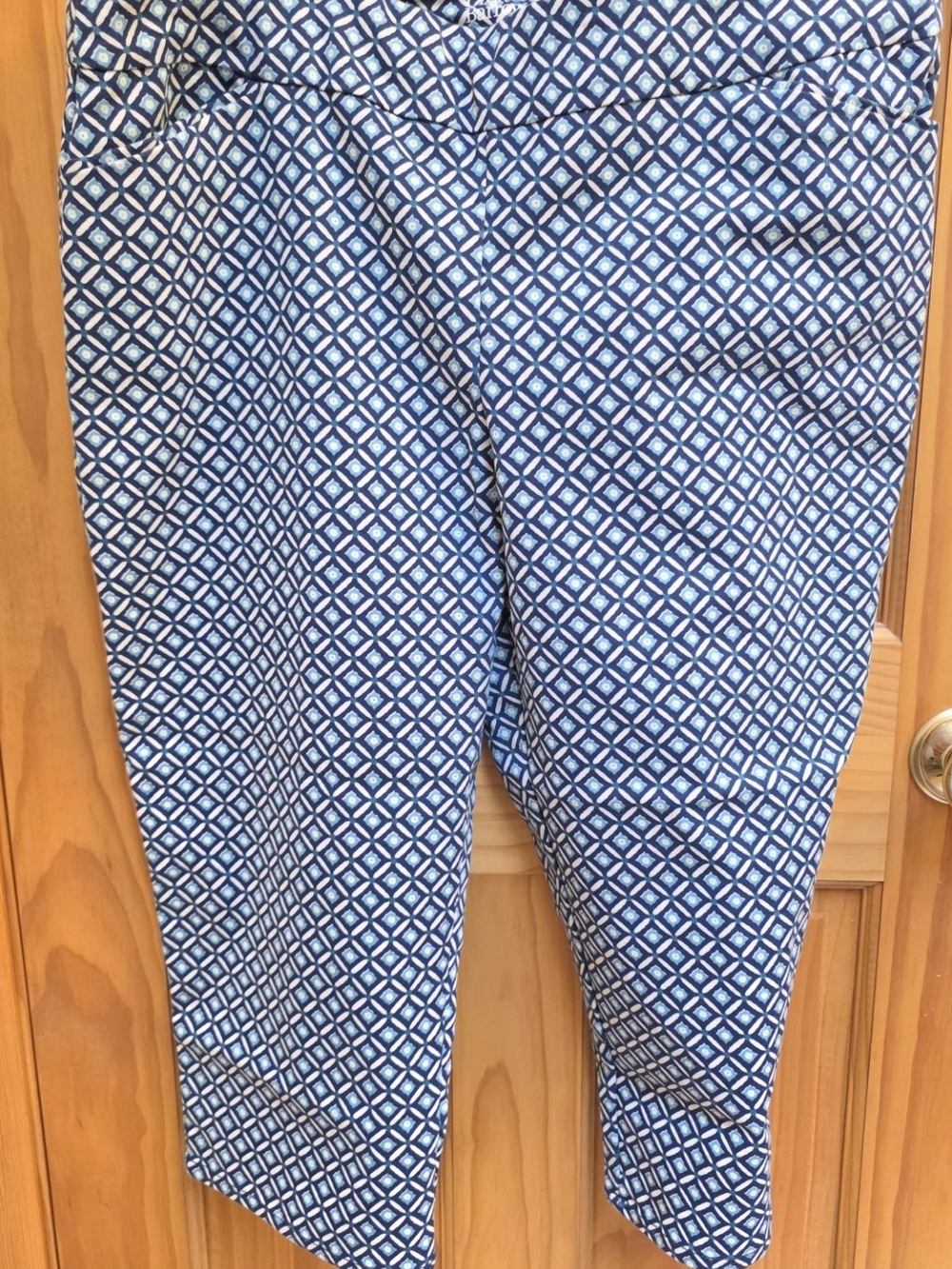 croft & barrow Blue Geometric Print Capri Pants